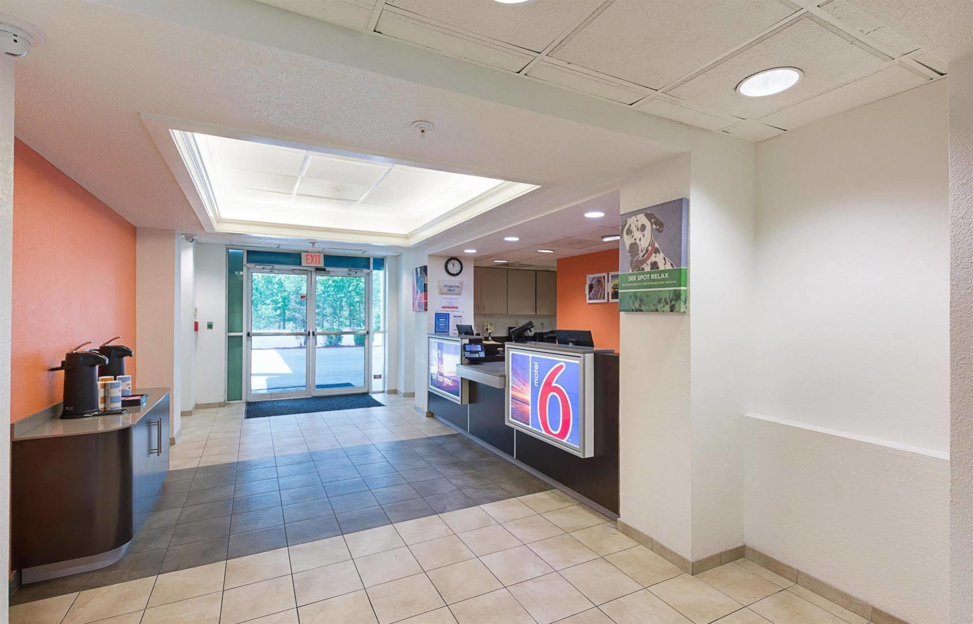Motel 6-Columbia, Sc - Fort Jackson Area Экстерьер фото